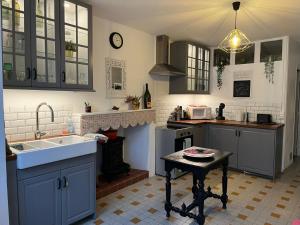 Appartements St Jean du Gard : Spacious Apartment with Use of Pool : photos des chambres