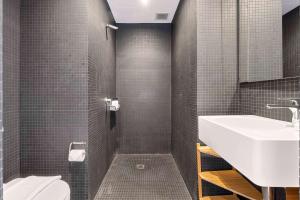 Sun Drenched Apartment in Darlinghurst