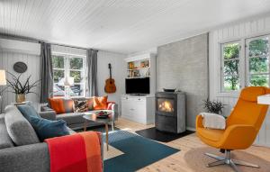 4 Bedroom Lovely Home In Mern