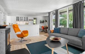 4 Bedroom Lovely Home In Mern