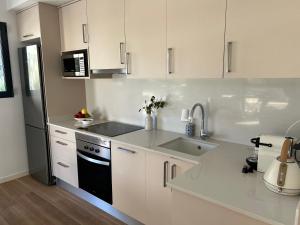 Gandia Playa Moderna - nuevo con piscina y parking, 2 banos, playa 300 m, grau 300 m