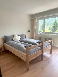 Gorgeous Modern Mountain View Flat in Täsch with free parking