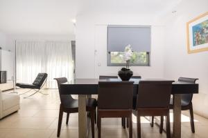 Villa Anavil - Boutique Coastal Retreat in Varkiza