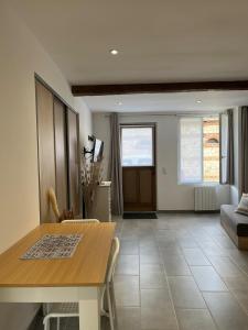 Maisons de vacances Logement avec jardin a Sotteville-sur-Mer : photos des chambres