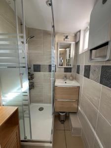 Maisons de vacances Logement avec jardin a Sotteville-sur-Mer : photos des chambres