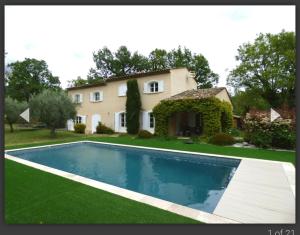 Villas Magnifique villa avec piscine : Villa