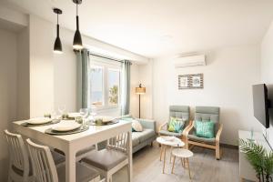 Apartamentos Marina Playa en 1º línea junto al mar