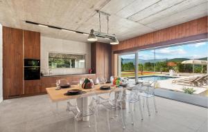 Beautiful Home In Dicmo