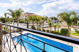 2BR Apartment with Amazing View and Pool in Kiti