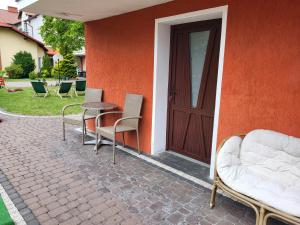 Pokoje Gościnne u MARCINA- sala zabaw, basen, melex, rowery, grill, mini dmuchaniec