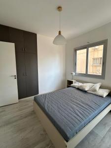 Modern 3BR Family Apartment in Quiet Drosia with Balcony