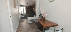 Appartements Proche Clignancourt (Metro 4) et Marche aux Puces : photos des chambres