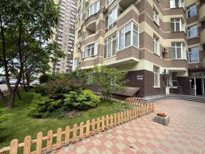 Осокорки, Позняки River Mall