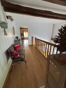 Maisons de vacances At Stephanie and Damien-s, Charming stone and pool : photos des chambres