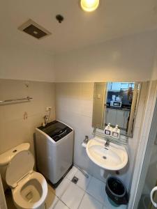 Sea Residences Affordable Staycation Near MOA - by Rose