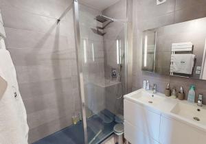 Chambre privée chez lhabitant avec accès à des espaces partagés