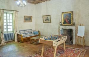 Awesome Home In Guérigny