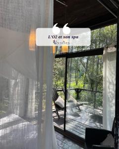 LO2 et son Spa, cabane de verre et de bois