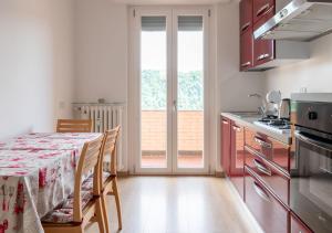 ValSeriana Skyline Panoramic View BG Mountain