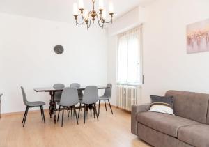 ValSeriana Skyline Panoramic View BG Mountain