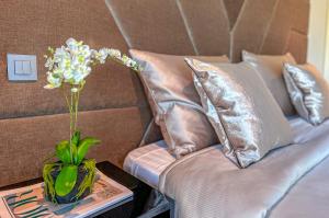 Villas Villa Horizons, Vue Mer & Detente Chic a Super Cannes : photos des chambres