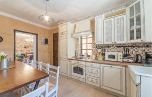 Cozy Home In Gornje Rastane With Sauna