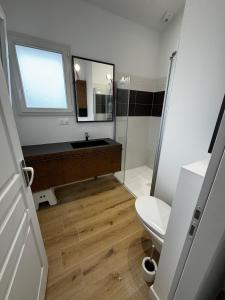 Maison pilotis 12 pers 50m mer