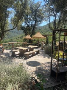 Maisons de vacances LA PAUSE - 3 villas avec Jacuzzi privatif a chisa : photos des chambres