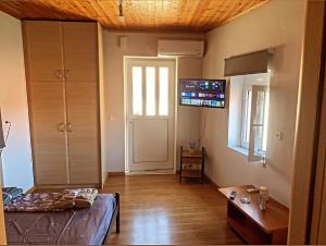 central house in Kymi