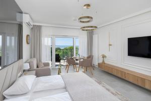 Aquamarina PRIMA Sea View Studio Apartment 076