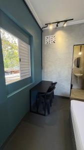 Suíte 13 • Praia das Pitangueiras