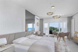 Aquamarina PRIMA Sea View Studio Apartment 076