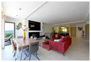 Villas Villa neuve perchee - Vue splendide : photos des chambres