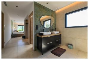 Villas Villa neuve perchee - Vue splendide : photos des chambres