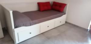 Basic Triple Room