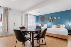 Kettle Valley Beach Resort