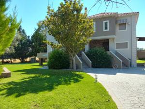 Villa Polyxeni Lavender 150m from the sea