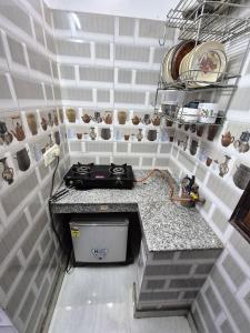 Sleek City Retreat with Kitchen l Near Airport