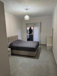 Gray & White Escape - Shkoder