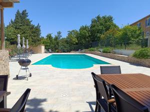 Maisons de vacances Chateau de Prax Viel - piscine et mini ferme, climatise : photos des chambres