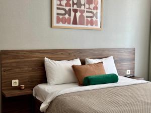 Greenside Emerald Apartment by brege