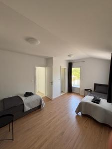 Villa Imvelo Lovrec - Spacious Villa With Private Pool