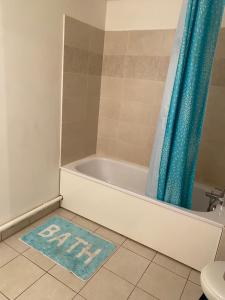 Sejours chez l'habitant Super chambre avec salle de bain : photos des chambres