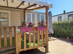 Chalets Mobil Home dans camping familial : photos des chambres