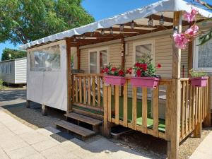 Chalets Mobil Home dans camping familial : photos des chambres