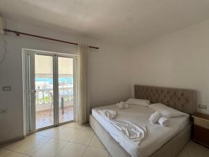VILLA HYSA Studios & Apartments