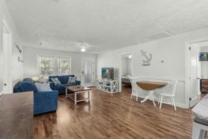 Dunecrest Cottage - Beach Nearby