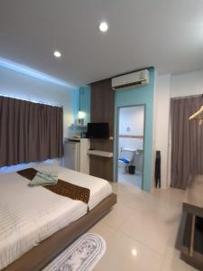 Hotel The Journey Patong New