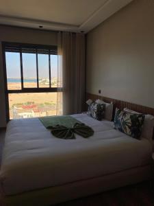 Mocean Sea View Apartment by 7AV Hotels