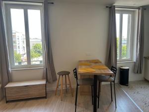 Appartements Studio independant climatise a Lyon 8 : photos des chambres